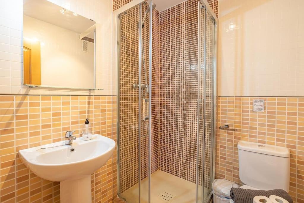 内尔哈Penthouse With Jacuzzi And Spectacular Sea Views公寓 外观 照片