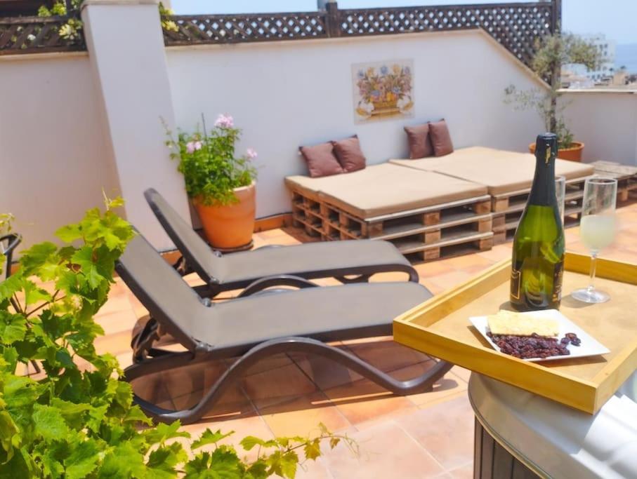内尔哈Penthouse With Jacuzzi And Spectacular Sea Views公寓 外观 照片